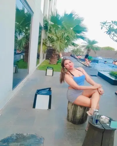 Escort Bhadgaon